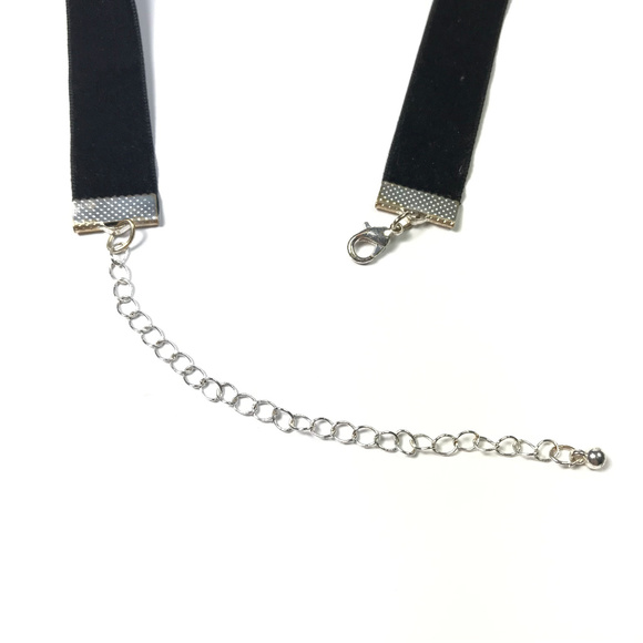 Faux Velvet Adjustable Choker Necklace - Picture 7 of 7